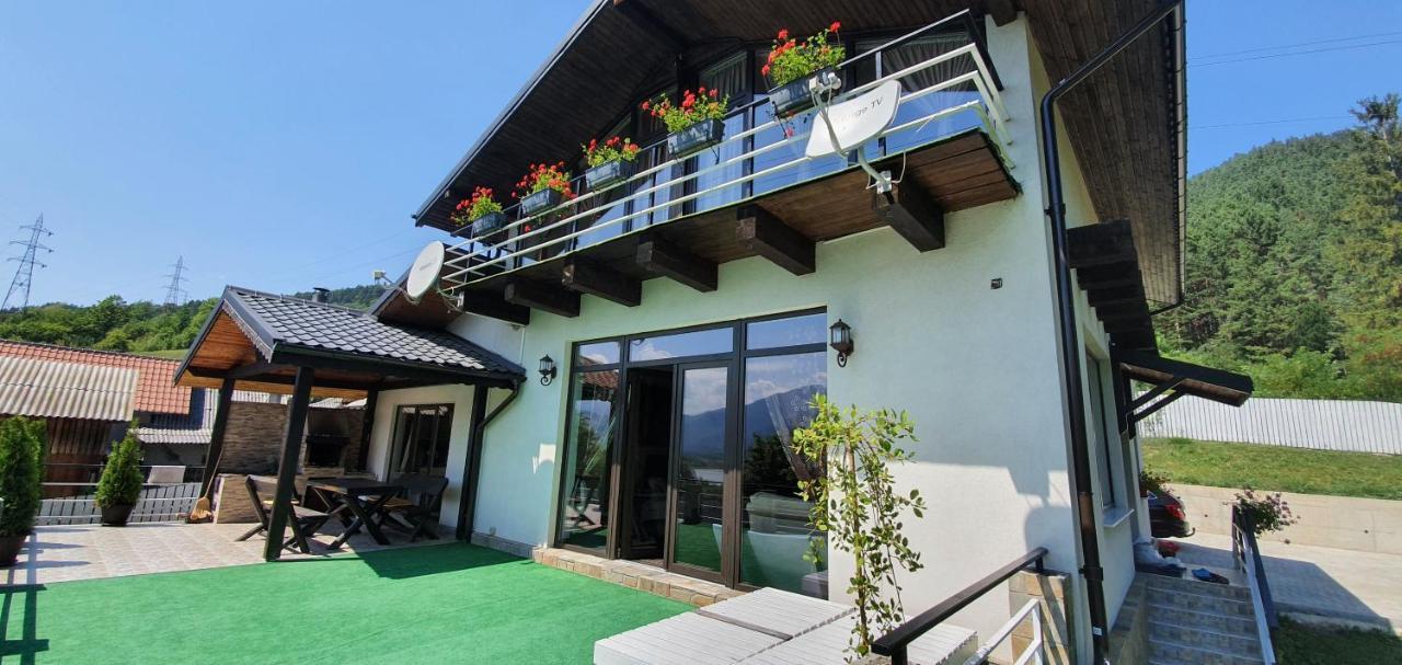 Вилла Casa Yla Пьятра-Нямц Экстерьер фото