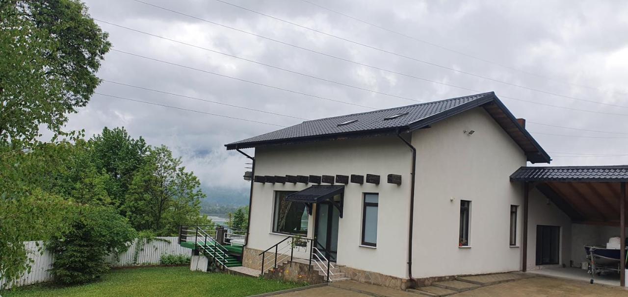Вилла Casa Yla Пьятра-Нямц Экстерьер фото