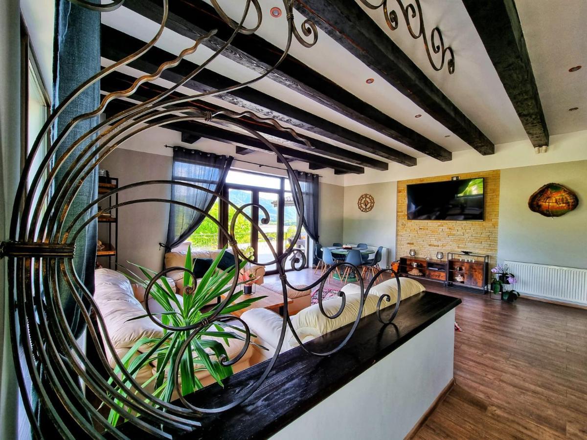 Вилла Casa Yla Пьятра-Нямц Экстерьер фото