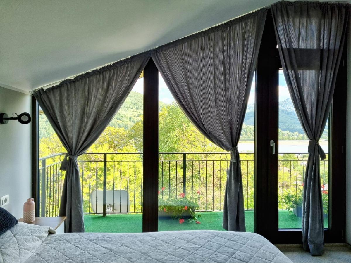 Вилла Casa Yla Пьятра-Нямц Экстерьер фото