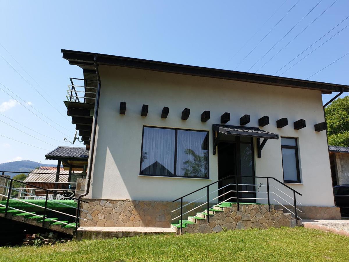 Вилла Casa Yla Пьятра-Нямц Экстерьер фото